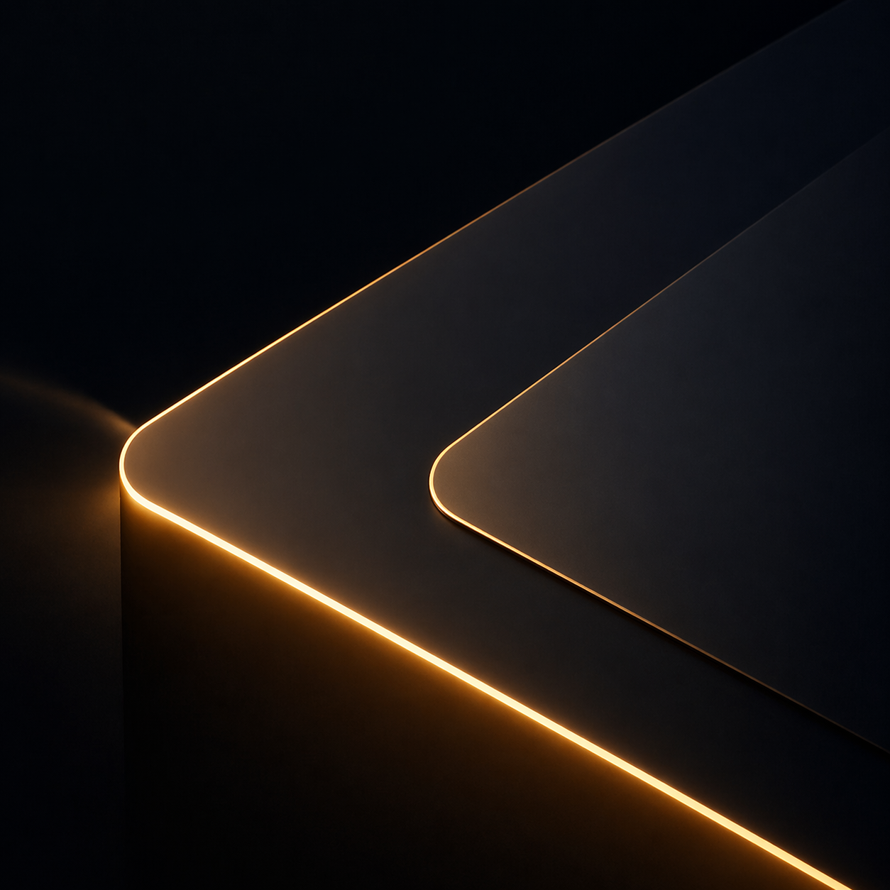 Αφαιρετικό μοντέρνο design με χρυσές φωτεινές γραμμές σε σκούρο φόντο που συμβολίζουν ανάπτυξη και καινοτομία